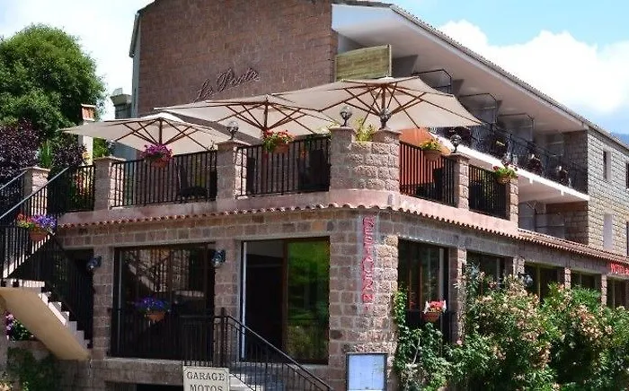Hotel apartamentowy Le Porto Porto (Corsica)